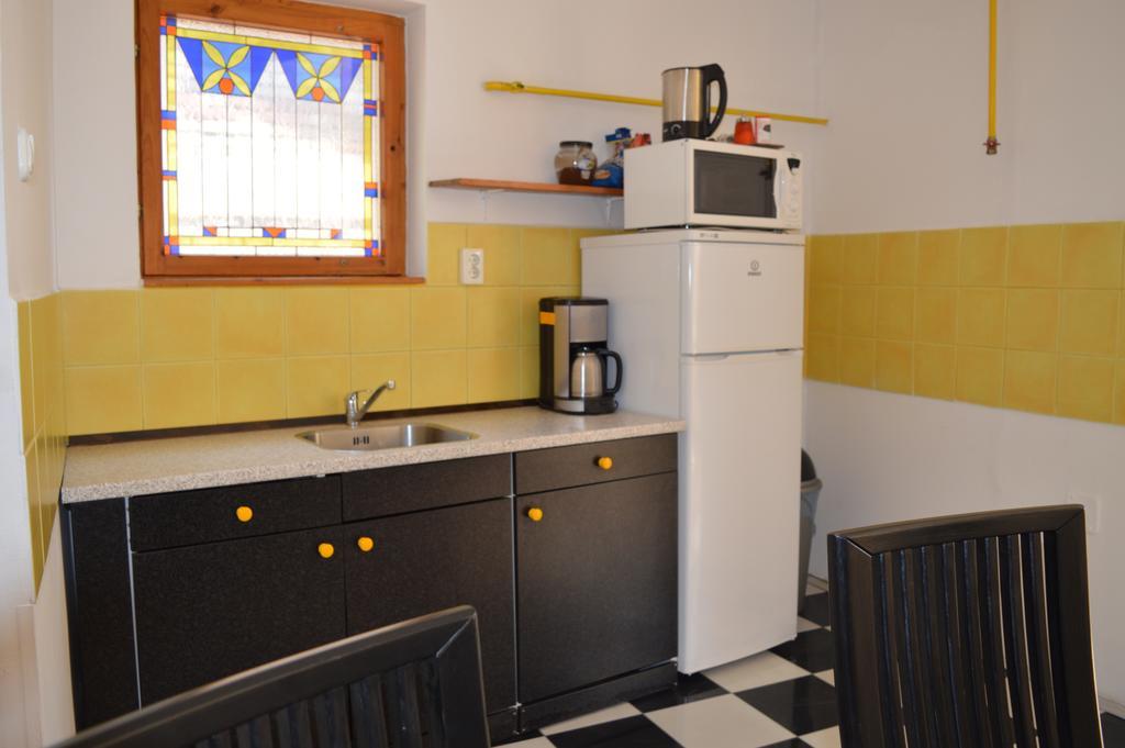 Hostel 66 Сегед Экстерьер фото